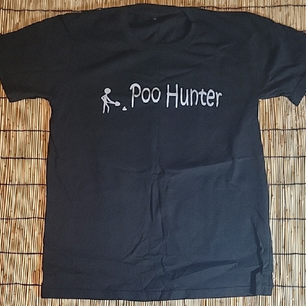 Black 'Poo Hunter' Graphic T-Shirt Size LARGE